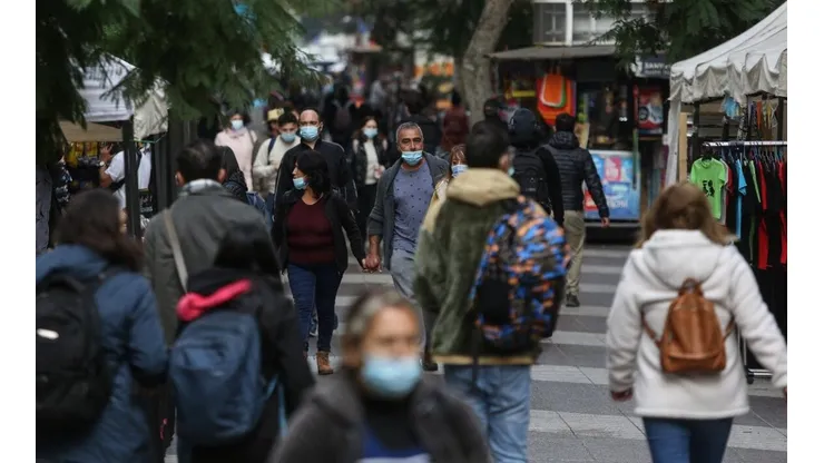 ¿En que fase es obligatorio el uso de mascarilla al aire libre?