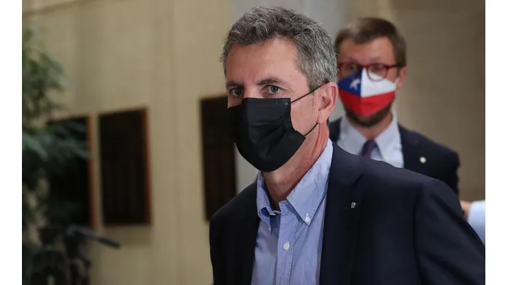 De la Carrera es denunciado por golpear a diputado Manouchehri