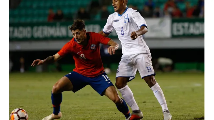 Ángelo Sagal puede estar pronto a volver al fútbol chileno.
