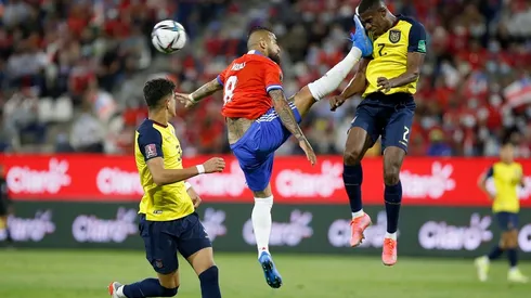 El fallo de la FIFA podría revertir la derrota de Chile ante Ecuador en San Carlos de Apoquindo. ¿Será posible tanta fortuna?