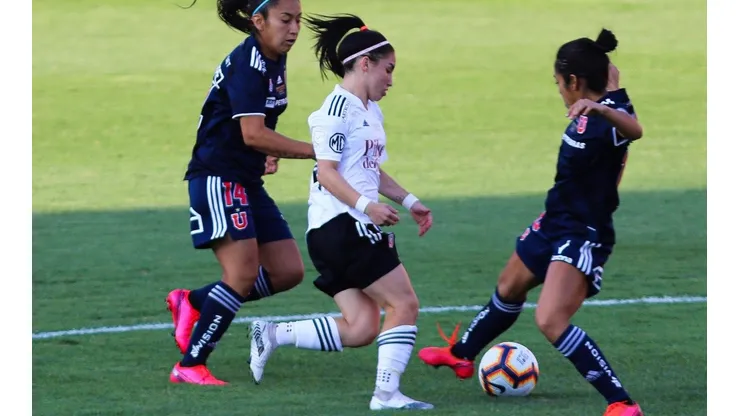 Casi todo el fútbol femenino guarda silencio tras el irresponsable hecho que puso en riesgo a Javiera Grez, lesionada de gravedad en el Superclásico.