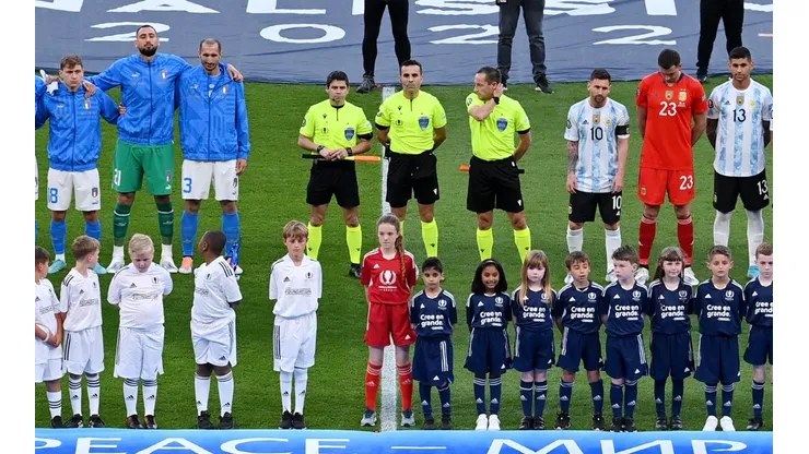 Piero Maza como árbitro principal de la Finalissima entre Argentina e Italia.