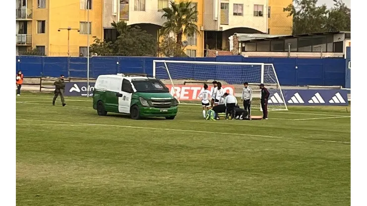 La U no tenía ambulancia y Javiera Grez se fue lesionada del CDA en un furgón de Carabineros.
