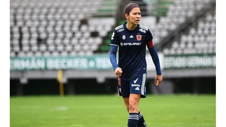 La Jefa calienta el Superclásico fem y desea un triunfo ante Colo Colo