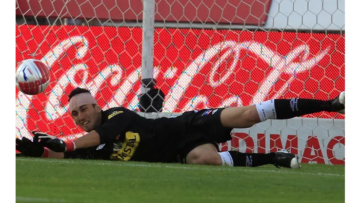 Olivares atajó en Colo Colo en los inicios de su carrera