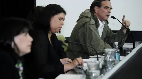 El sacerdote Felipe Berríos se autodenunció ante la Fiscalía.