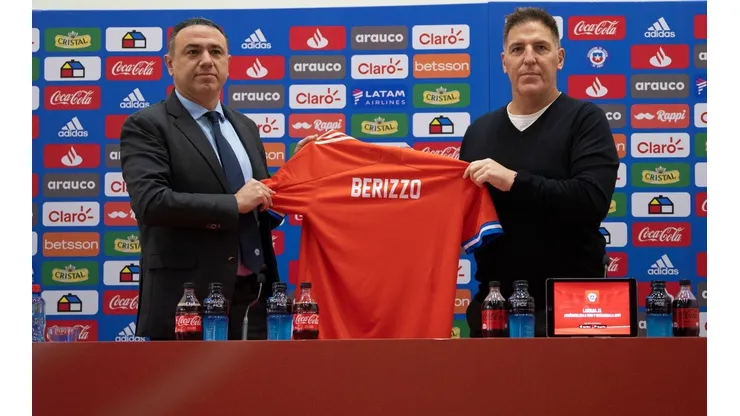 Eduardo Berizzo asume oficialmente como nuevo entrenador de la selección chilena de fútbol