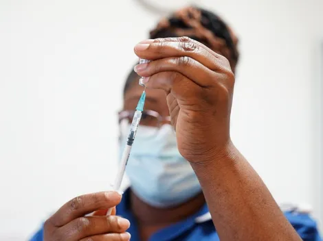 ¿Me puedo poner la vacuna de Covid-19 si estoy resfriado?