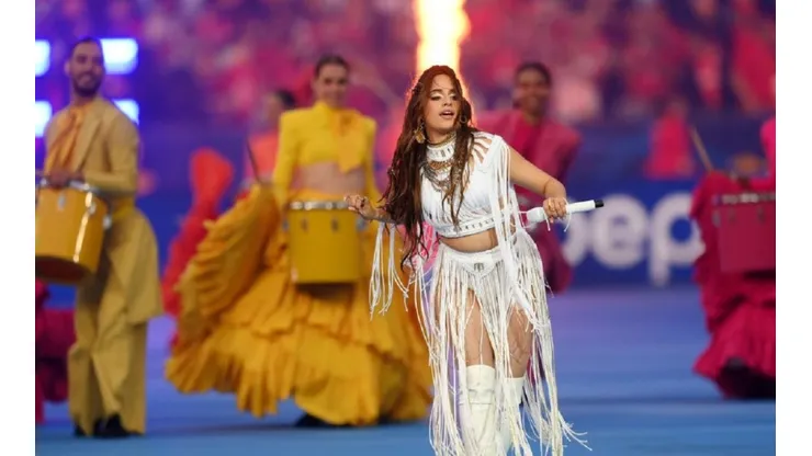 Camila Cabello en la final de la Champions League