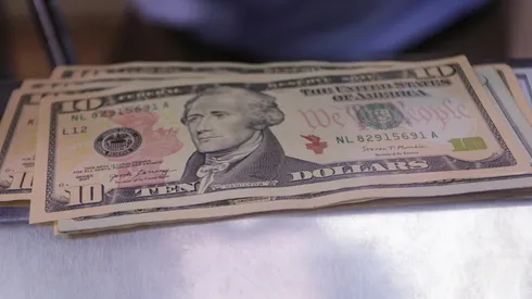 ¿A cuánto está el dólar hoy viernes 27 de mayo?