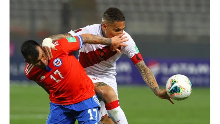 Gary Medel comanda la nómina de la selección chilena en su gira por Asia.