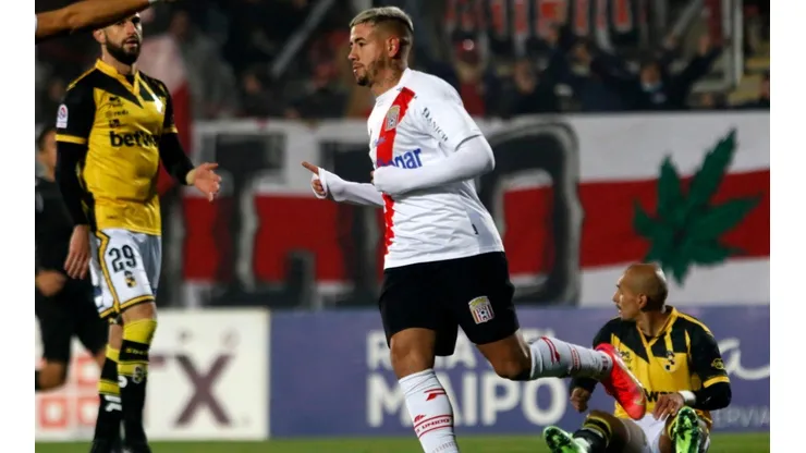Curicó consiguió un cómodo triunfo ante Coquimbo y se recupera arriba en la tabla.