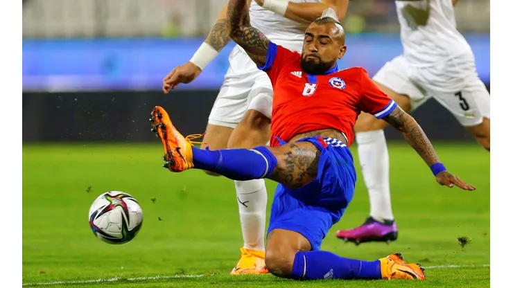 Arturo Vidal lleva 15 años sometido a la exigencia de jugar por su selección y sus clubes en las competencias más prestigiosas
