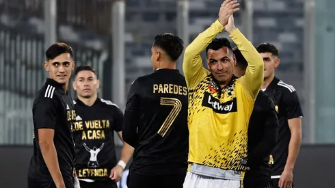 Esteban Paredes ya se despidió de los hinchas de Colo Colo en el Monumental.