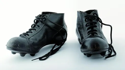 Los botines usados por Honorino Landa forman parte de la muestra Mundial de Fútbol: Chile 1962 que podrás ver desde el 30 de mayo.