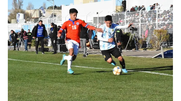 Chile sub 17 derrotó por 0-2 a Argentina en duelo amistoso, gol olímpico incluido.