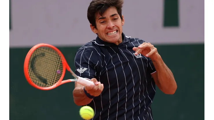 Garin ganó y avanzó a tercera ronda en Roland Garros.