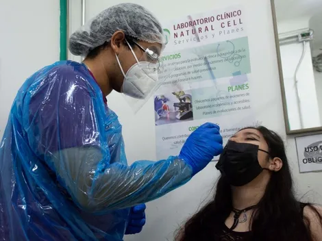 ¿Dónde puedo realizar una toma de PCR gratuita en Santiago?