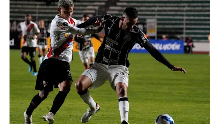 Corinthians depende de si mismo para avanzar de fase