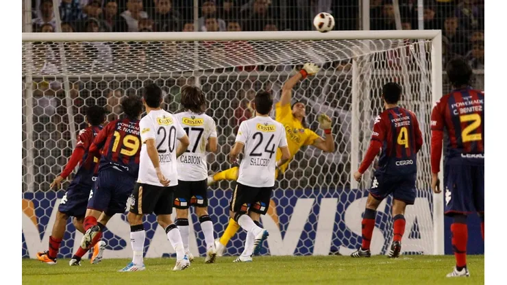 Cerro Porteño eliminó a Colo Colo con gol de tiro libre de Fabbro a los 88'