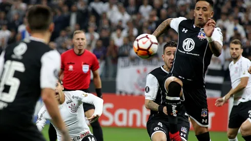 Lucas Barrios confía en el triunfo de Colo Colo ante Fortaleza