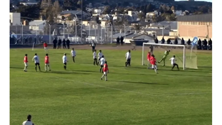 Golazo olímpico de Chile sub 17 a Argentina en duelo amistoso.