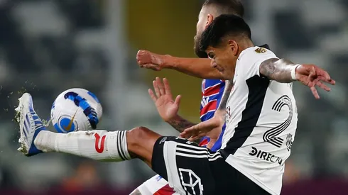 Colo Colo enfrenta a Fortaleza en el Monumental.