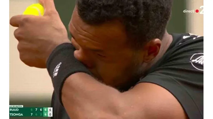 Tsonga no pudo contener las lágrimas durante su último partido