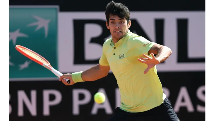 La lluvia empañó el debut de Garin en Roland Garros.