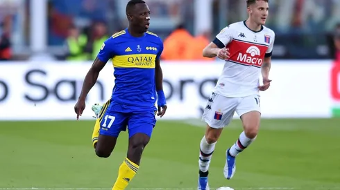 Advíncula jugó un gran partido ante Tigre