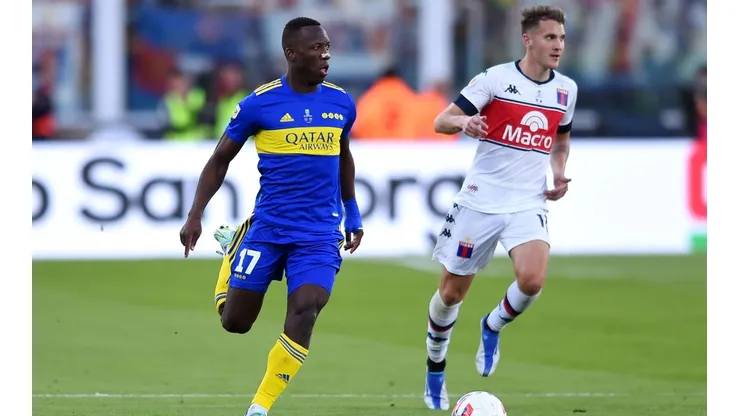 Advíncula jugó un gran partido ante Tigre