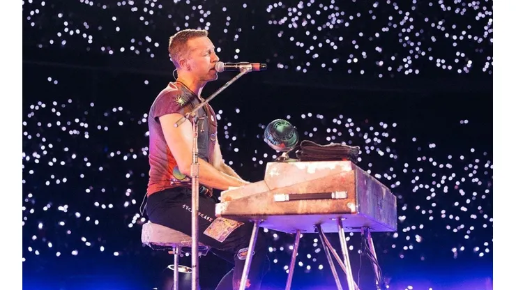 Chris Martin en el escenario con Coldplay.