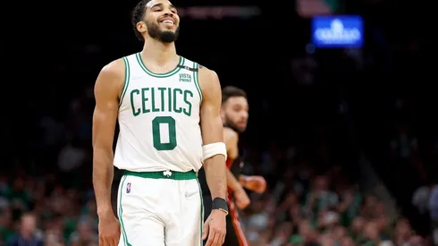 Tatum y Boston sonríen al igualar la serie ante los Miami Heat.