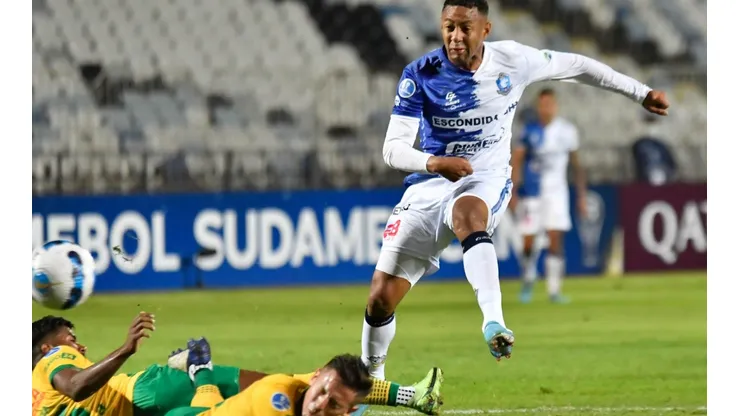 En el primer partido entre ambos fue victoria para Defensa y Justicia por 3-1