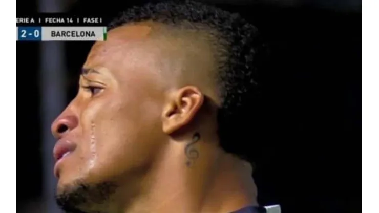 Byron Castillo salió llorando en el partido del Barcelona este domingo