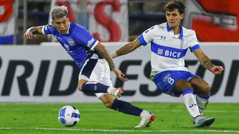 La UC perdió con Talleres de local y cerró una mala Libertadores, pero el triunfo de Flamengo con gol de Isla la metió en la Sudamericana.