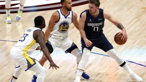 Doncic no puede ante el poderío de los Warriors.