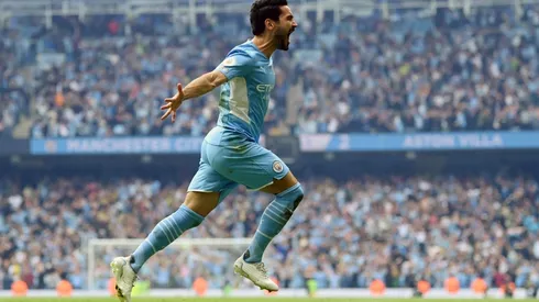Gundogan festeja eufórico el gol que le da la Premier League al City