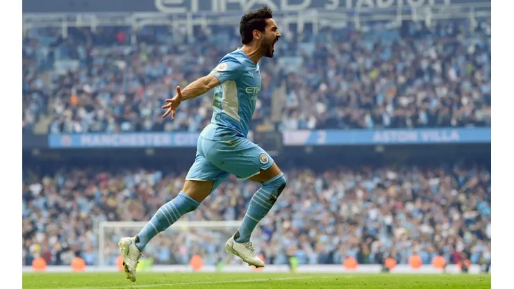 Gundogan festeja eufórico el gol que le da la Premier League al City