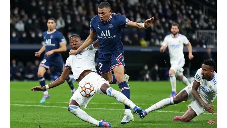 Mbappé renovó con el Paris Saint-Germain y desató la ira del prestigioso diario deportivo español Marca.
