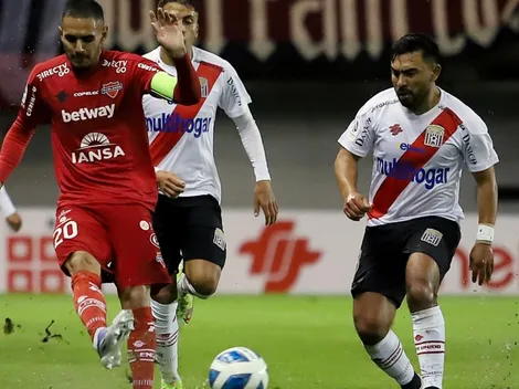 Ñublense le gana el clásico a Curicó y sube a la cima