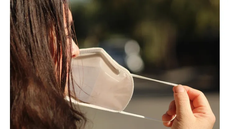 ¿Se puede andar sin mascarilla en el exterior en la Fase Alto Impacto Sanitario?