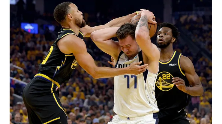 Luka Doncic buscará igualar la serie antes los Warriors de Curry.
