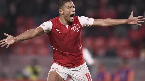 Benegas fue titular y figura en la goleada de los Diablos Rojos.