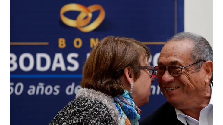 ¿Quiénes pueden postular al Bono Bodas de Oro y cómo hacerlo?