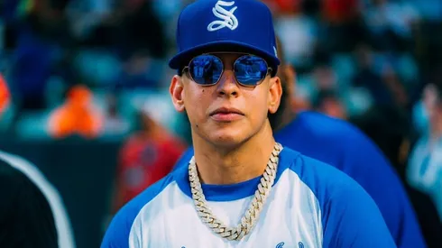 Daddy Yankee está relajado en su casa, tras agotar múltiples fechas de la gira que lo traerá a Chile.