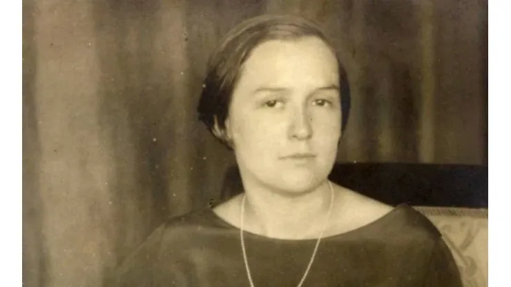 Elena Caffarena retratada en 1929