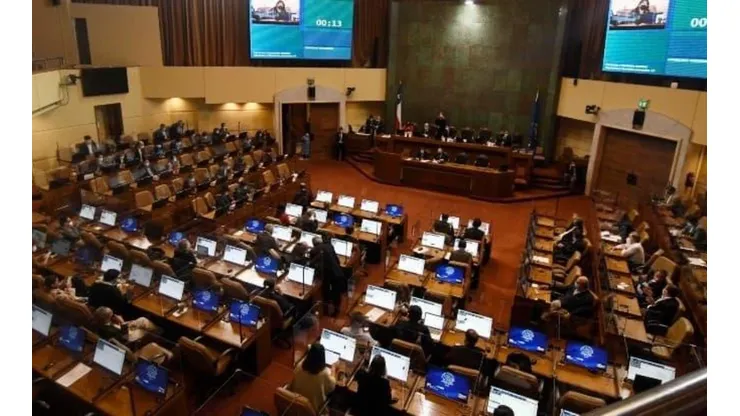 Se aprobó en Chile cambiar la palabra “mujer” a “persona menstruante"