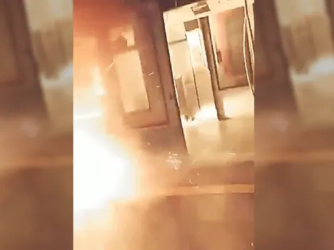 Dos personas lesionadas y una estampida generó falla del metro