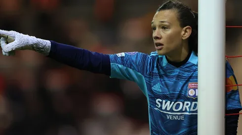 Tiane Endler está muy cerca de conseguir la Champions League Femenina con el Lyon